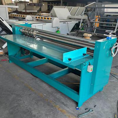 分纸压线机 纸板分压机Paper dividing and creasing machine