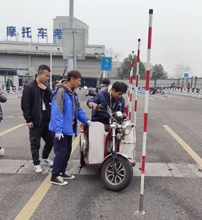 全国摩托车驾照驾驶证全包班D/F/C报名增驾正规陪练无忧班易过