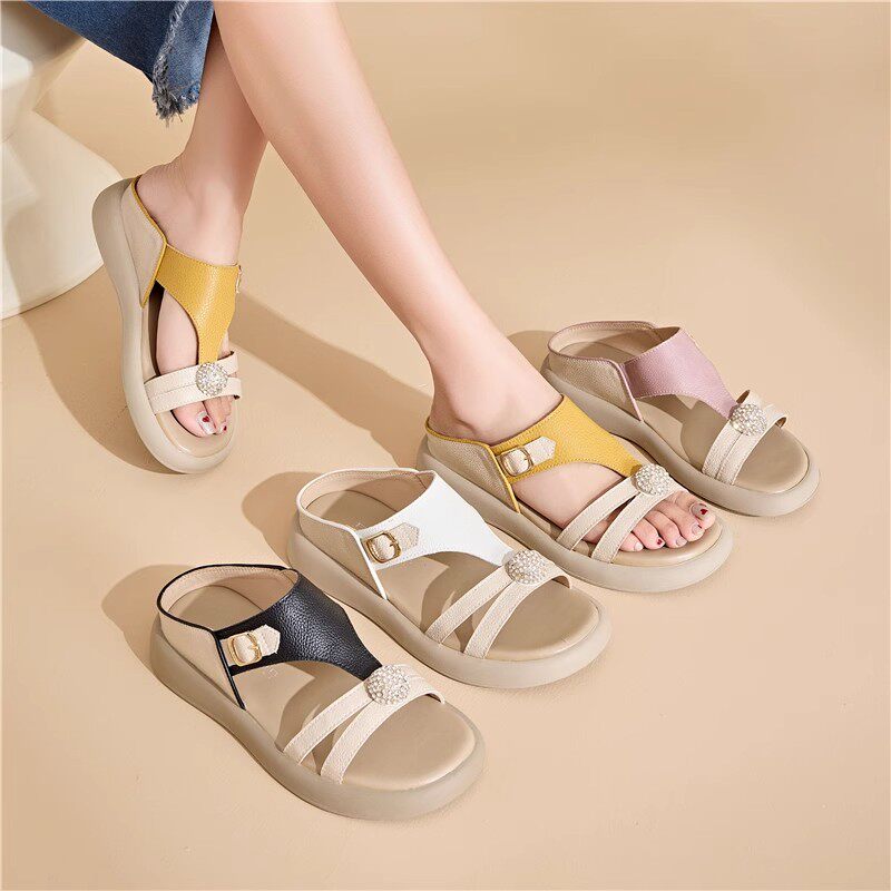 真皮平底凉拖女款2025年新款夏季高级感外穿防滑休闲软底百搭凉鞋