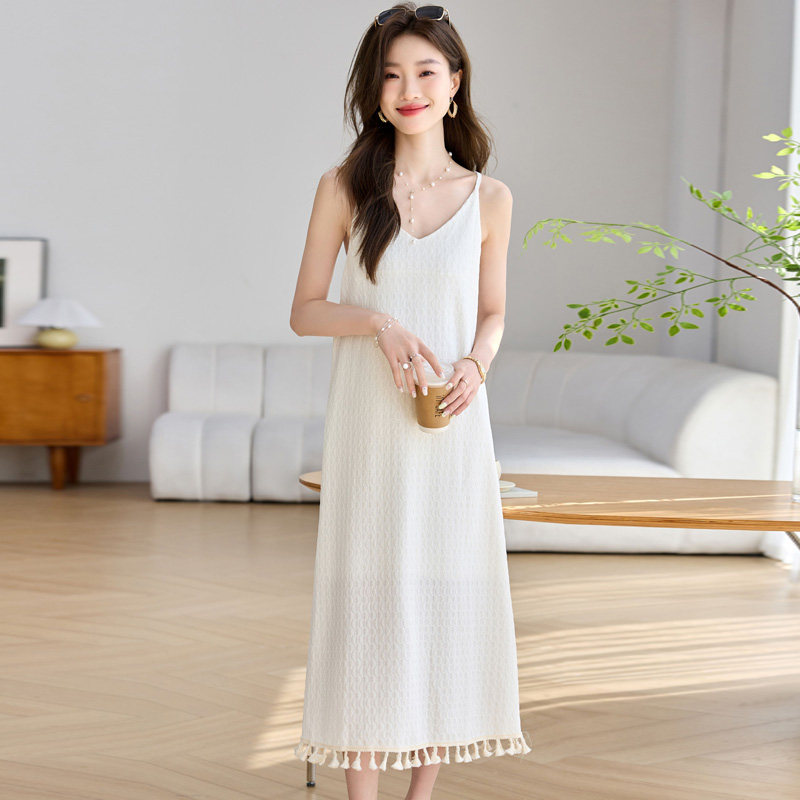法式轻奢雪纺无袖吊带连衣裙女 2024夏新款名媛宽松中长款背心裙