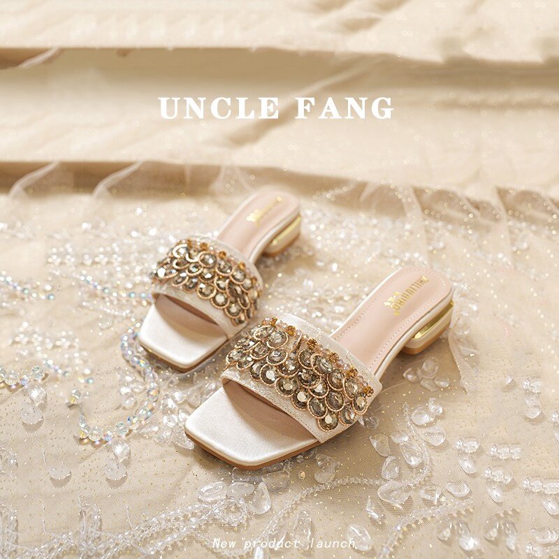 Ocnltiy｜怦然心动~夏季外穿绝美凉拖鞋女2025时尚高级感一字拖鞋