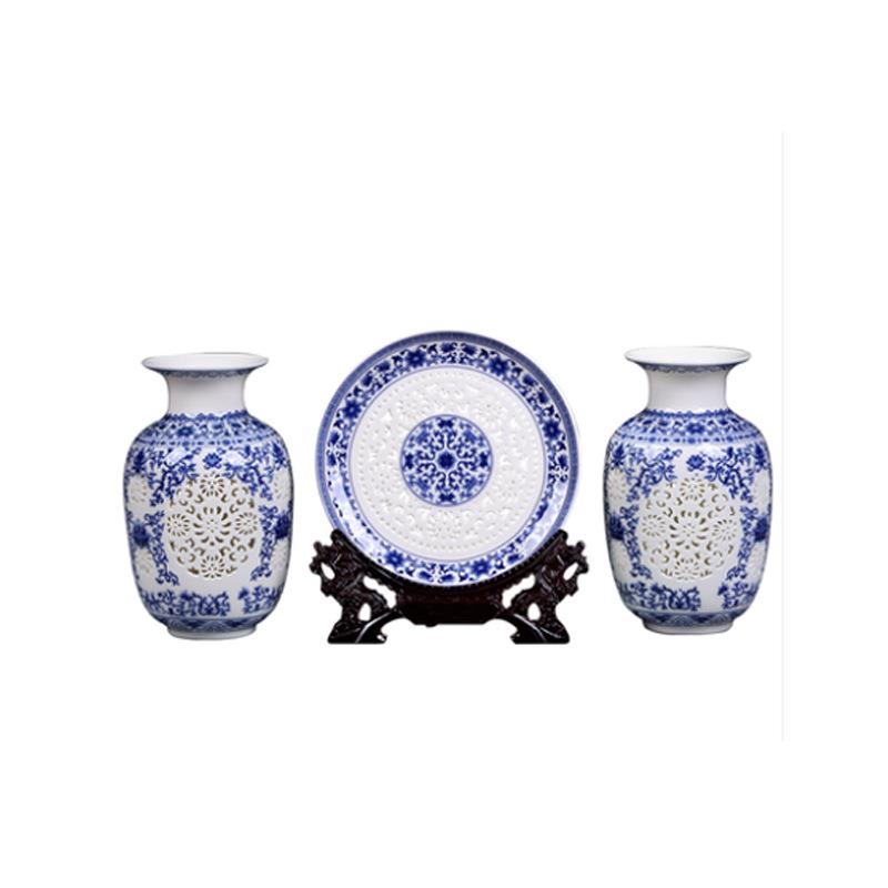 景德镇陶瓷器青花瓷镂空花瓶三件套客厅家居装饰品酒柜博古架摆件