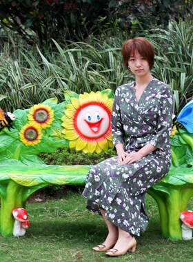 现货速发公园孔雀坐凳摆件户外幼儿园商场美陈花朵座椅玻璃钢雕塑