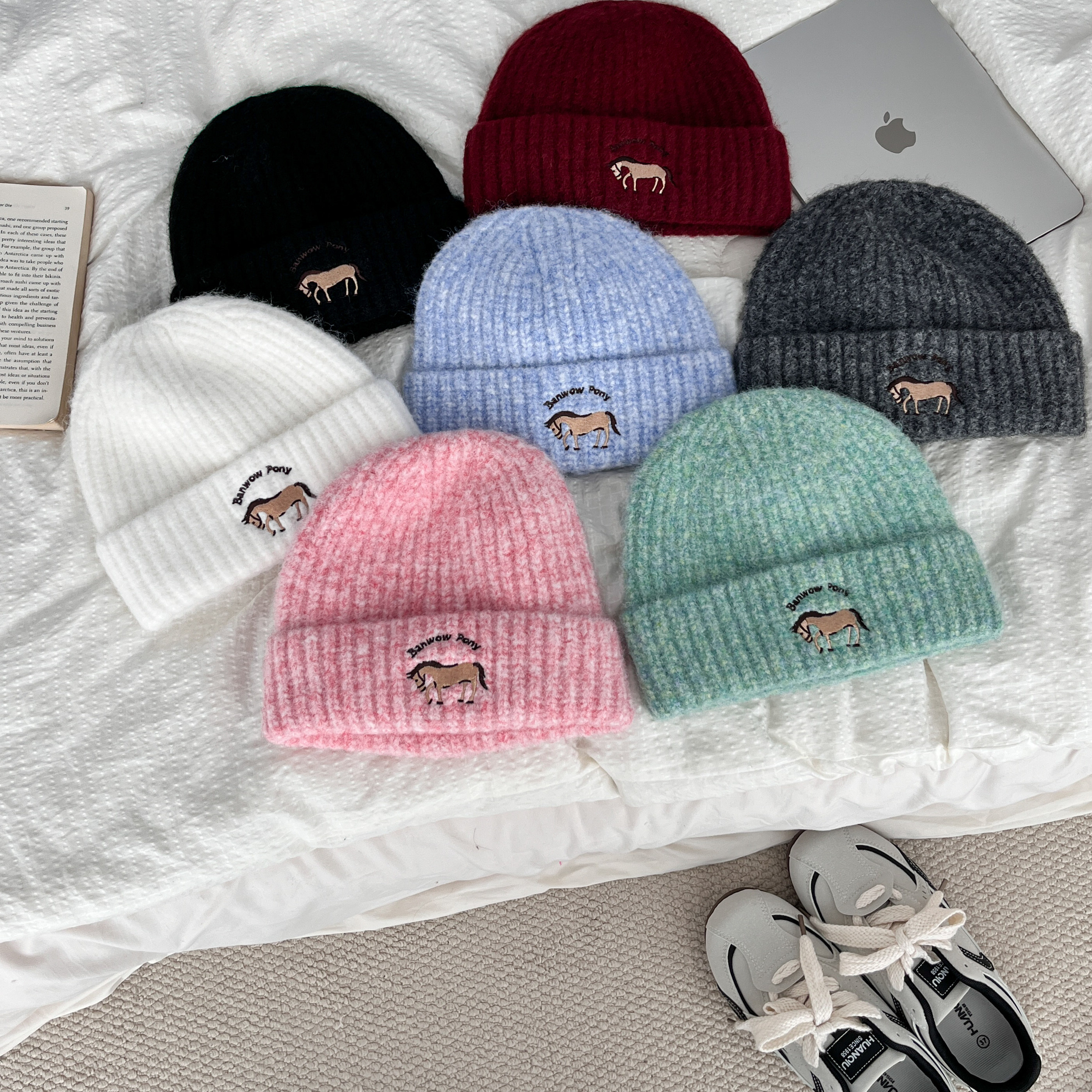 酒红色瓜皮帽小马刺绣针织帽安可拉红保暖毛线帽加厚包头帽子女冬