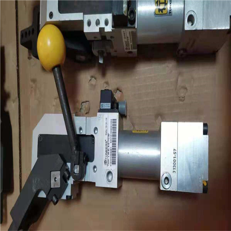 TUNKERS德柯斯 V2 401 BR2 ZL RR A10 T12 90强力夹紧气缸3S010Y