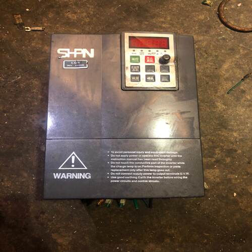 议~SHPN 变频器 5.5KW 功能正常 运费倒付