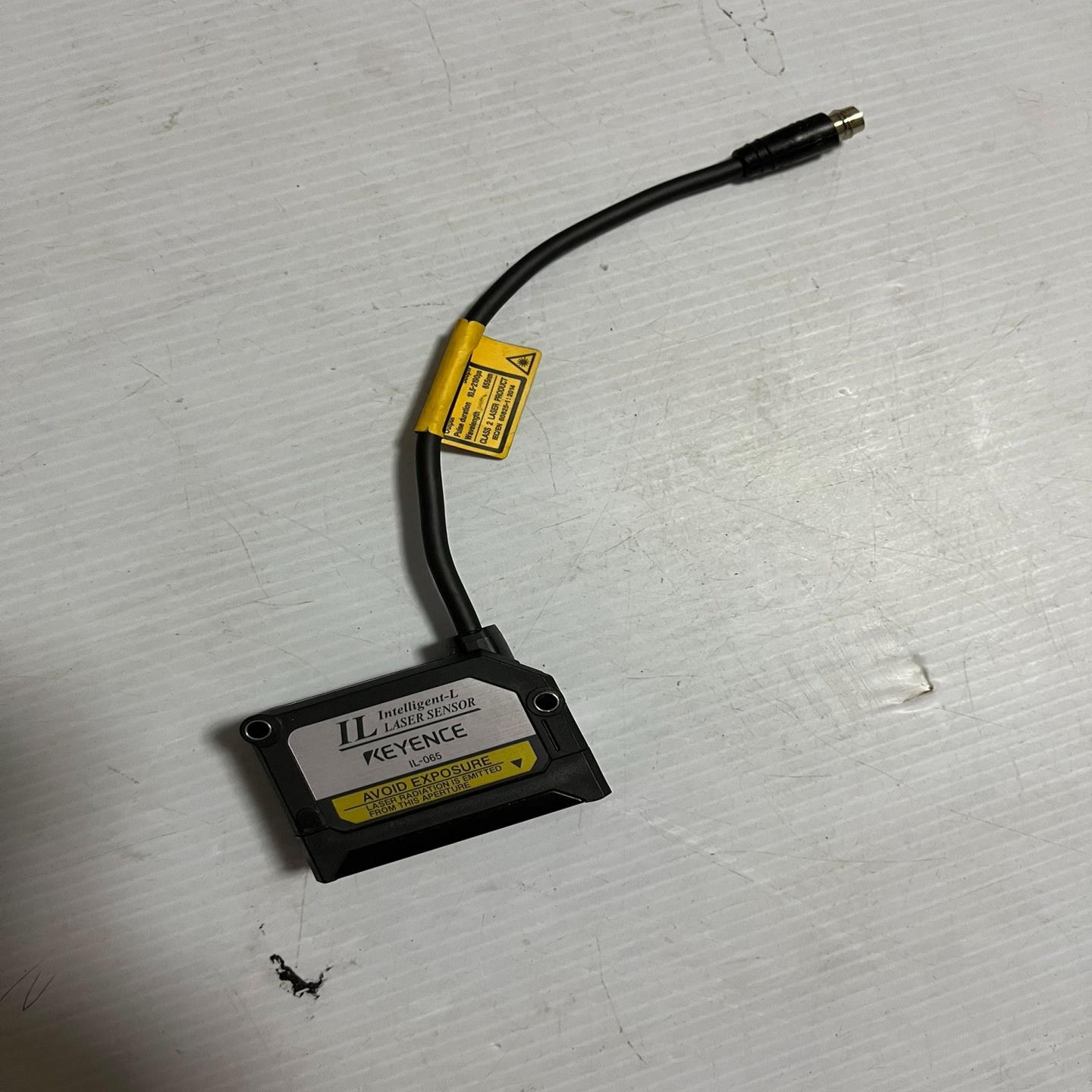 (背呗机械)基恩士IL-065激光传感器成色如图19年1