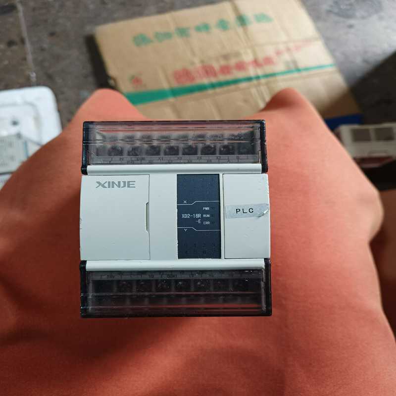议~信捷PLC模块XD2-16R-E，，成色如图