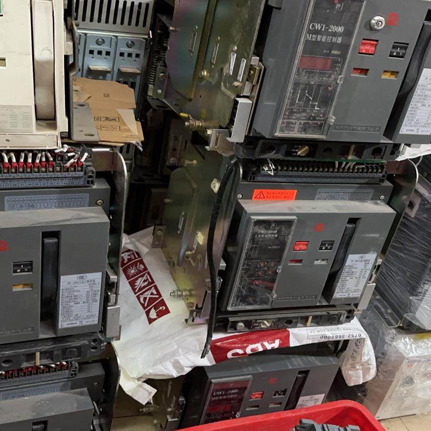 常熟框架断路器 CW1-2000 800A1250A1600(崽崽配件）