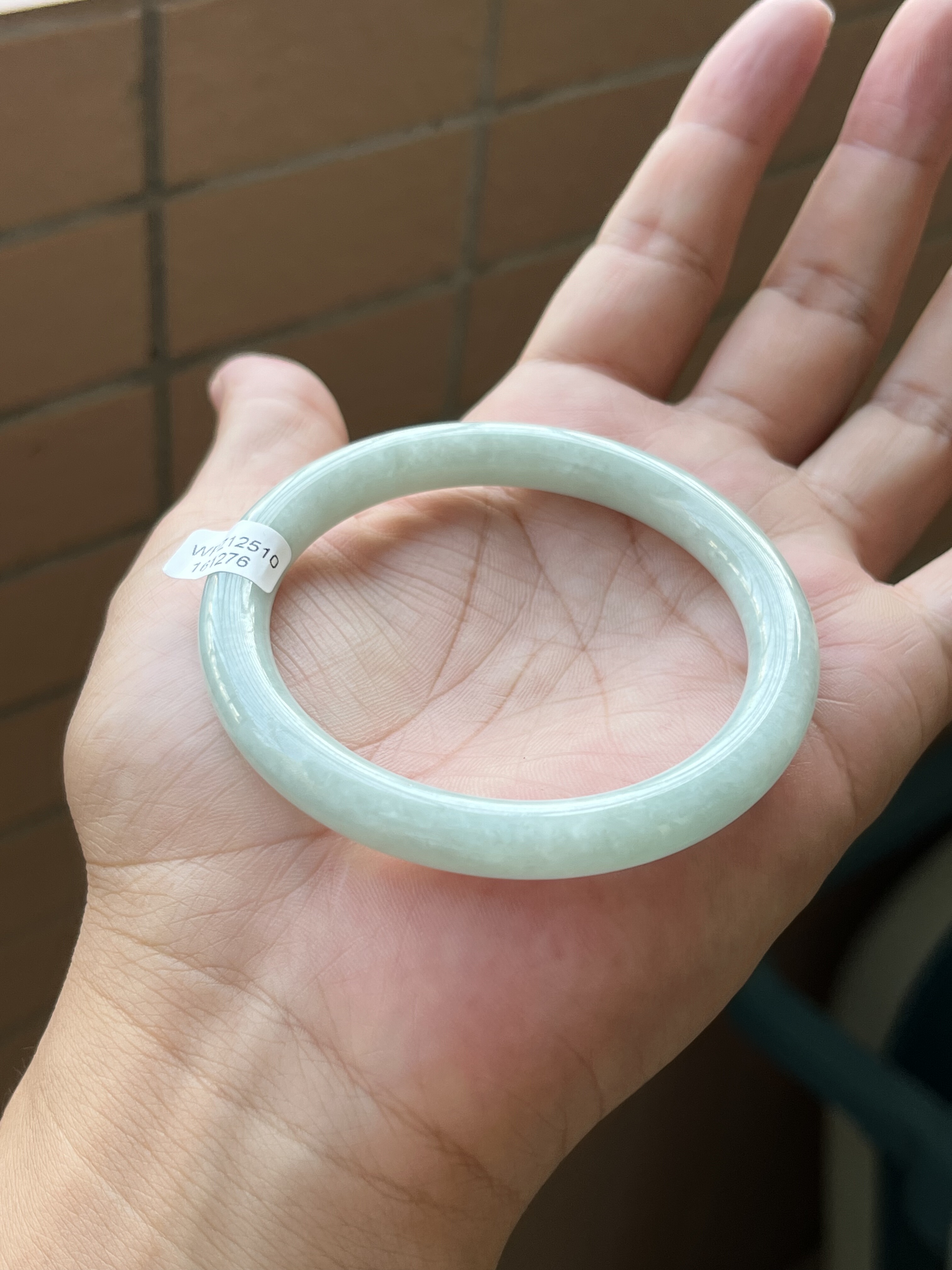 1016-1276天然A货翡翠手镯圆条55-8-8叮当蓝底细腻无裂细微棉线