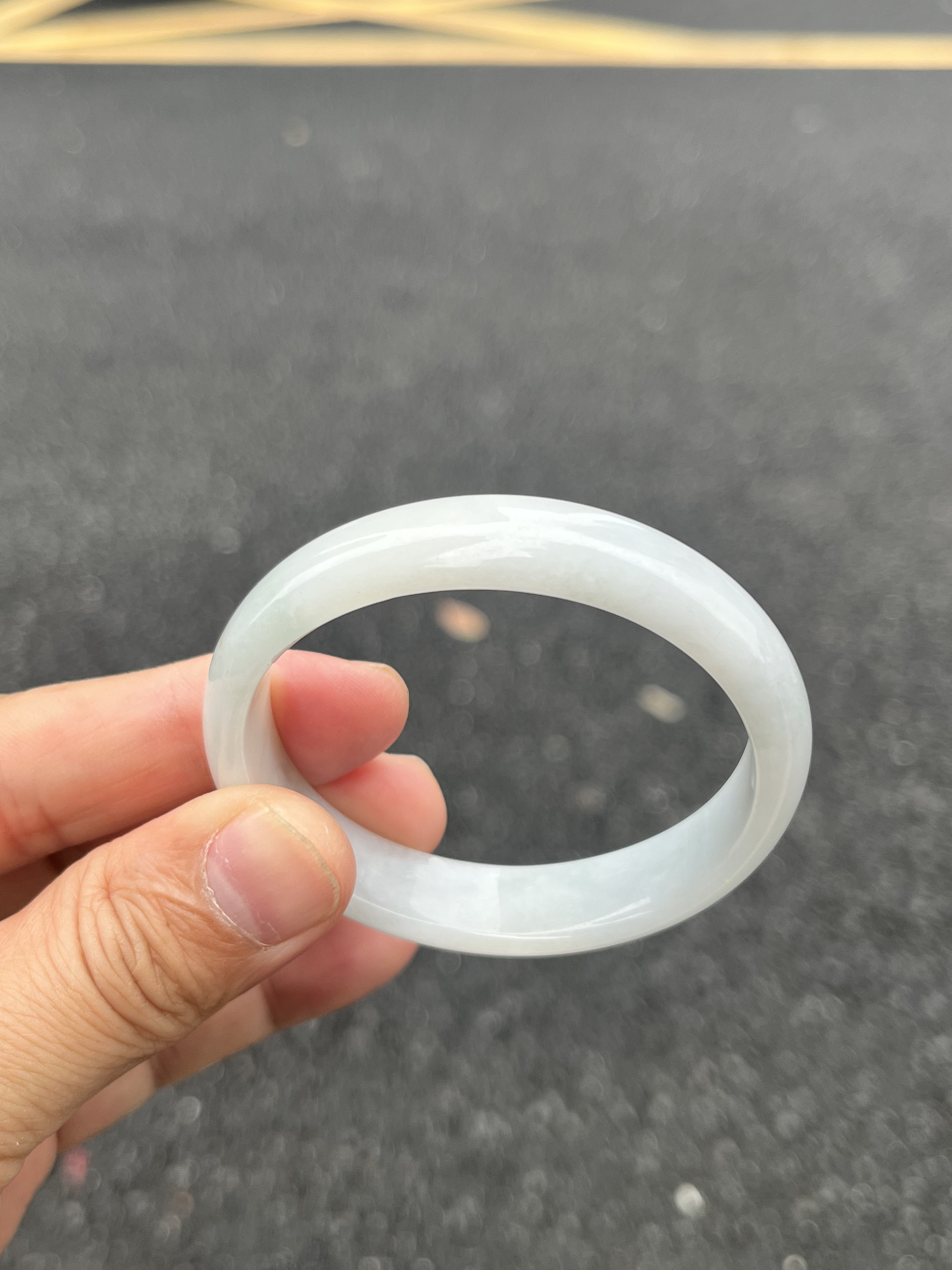 0509-1425天然A货翡翠贵妃52-46.5-12-6淡蓝底细腻微纹