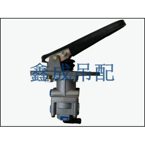 徐工吊车刹车踏板总成12吨16吨20吨 刹车总泵总成 制动总泵