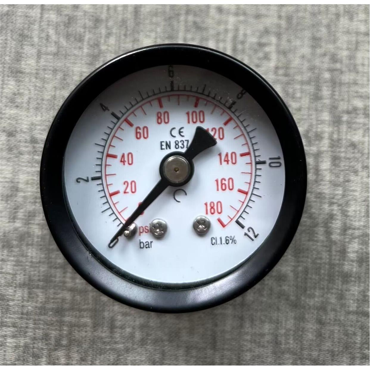 轴向背出压力表 后接口 y-40z 0～12bar 180psi 直径40mm ZG1/8