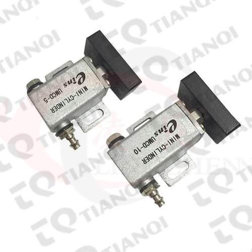 机械手细微型抱具UMCD-5PT/UMCD-10PT气缸用方型黑色抱具夹片1423