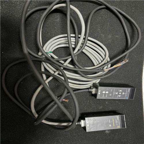 (议价)SUNX   LA-511D LA511P成色如图，议价。