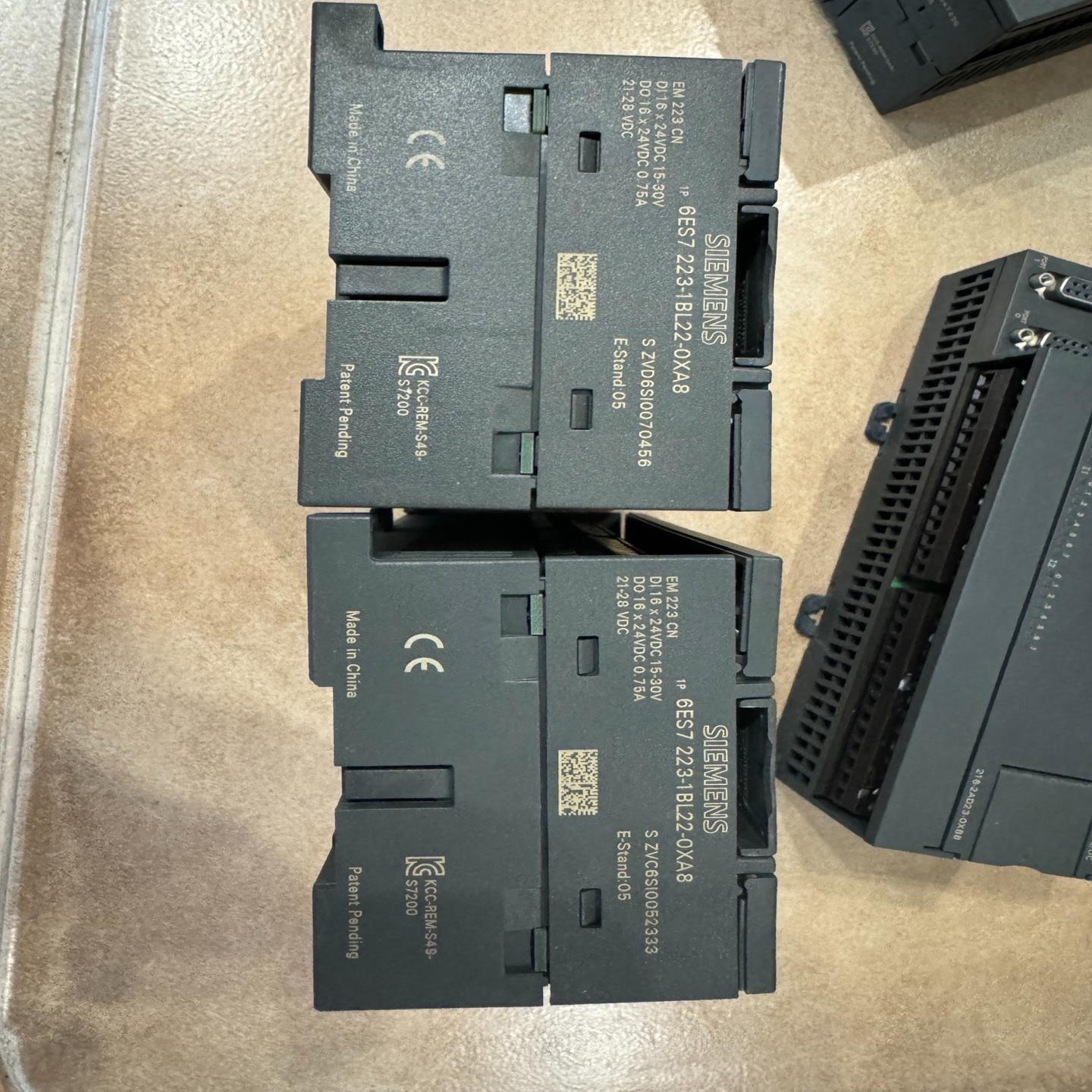 议~西门子 PLC模块6ES7223-1BL22-0XA8 拆机