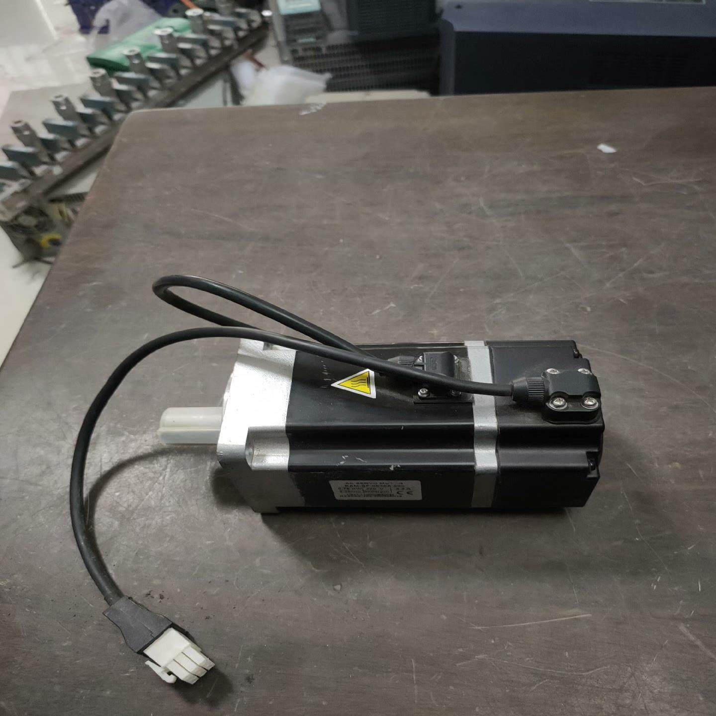 议~伺服电机EAM-SF-0830A-530     0.75K