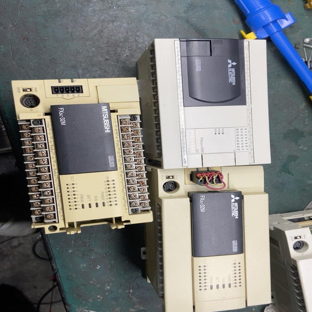 询价~三菱FX3GA-40MR-CM/1个、FX3U-32MR/E
