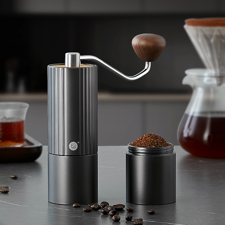 hero	手摇咖啡研磨器钢芯双轴