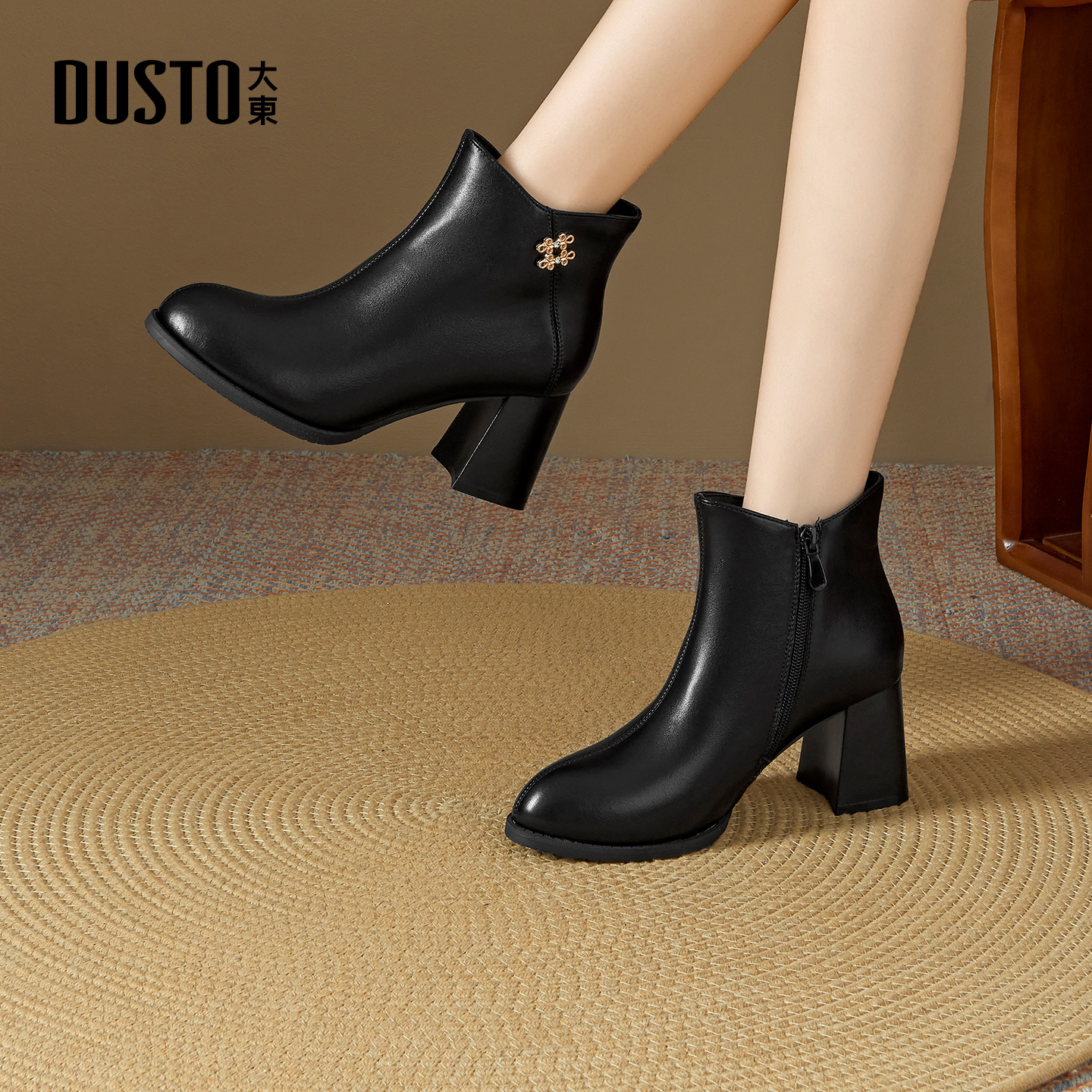 大东女鞋时装靴粗高跟职场短靴