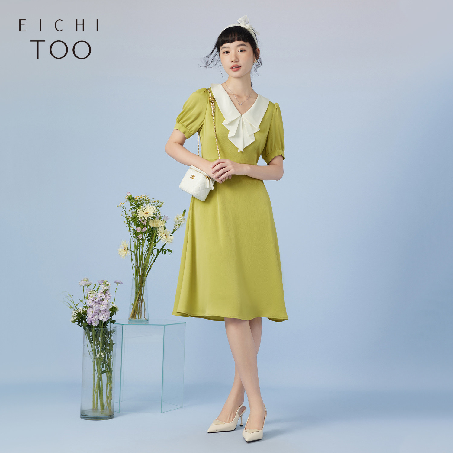 爱居兔夏季V领时尚短袖连衣裙