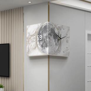 热销客厅角双月面挂钟转创钟意时壁灯球拐角月影时光钟免打孔数显