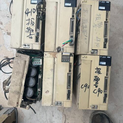 议价安川伺服驱动器SGDV-200A01A002000，3KW可维修