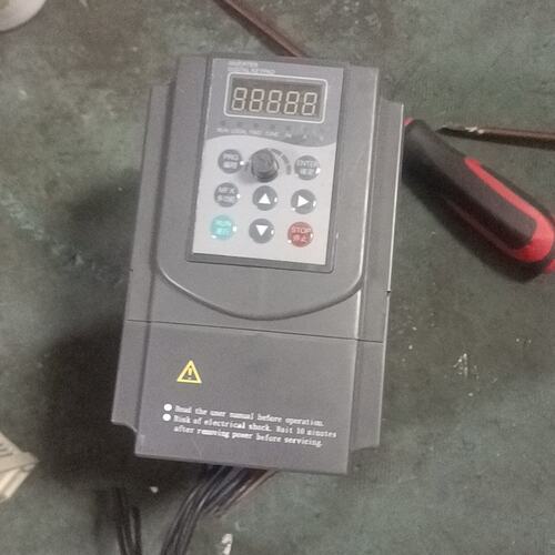 议价。台达变频器EV4300-1.5G3正常，成色如图，可维修