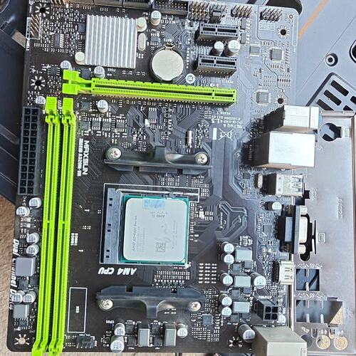 议价MAXSUN A320M-VH主板，加A8一9600CPU，可维修