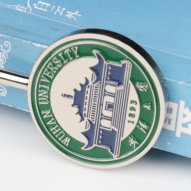 武汉大学烤漆金属徽章武大开学校徽班徽胸章胸牌