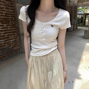 速发辣绣白妹刺色u领大领口正肩t恤夏纯棉高腰短款上衣