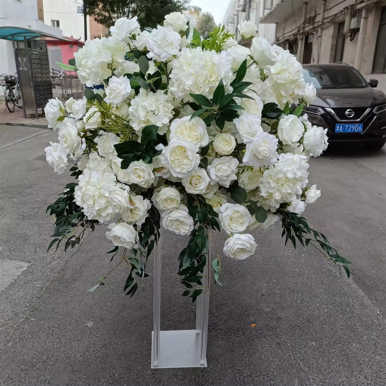 世爵奶白玫瑰花球婚庆路引