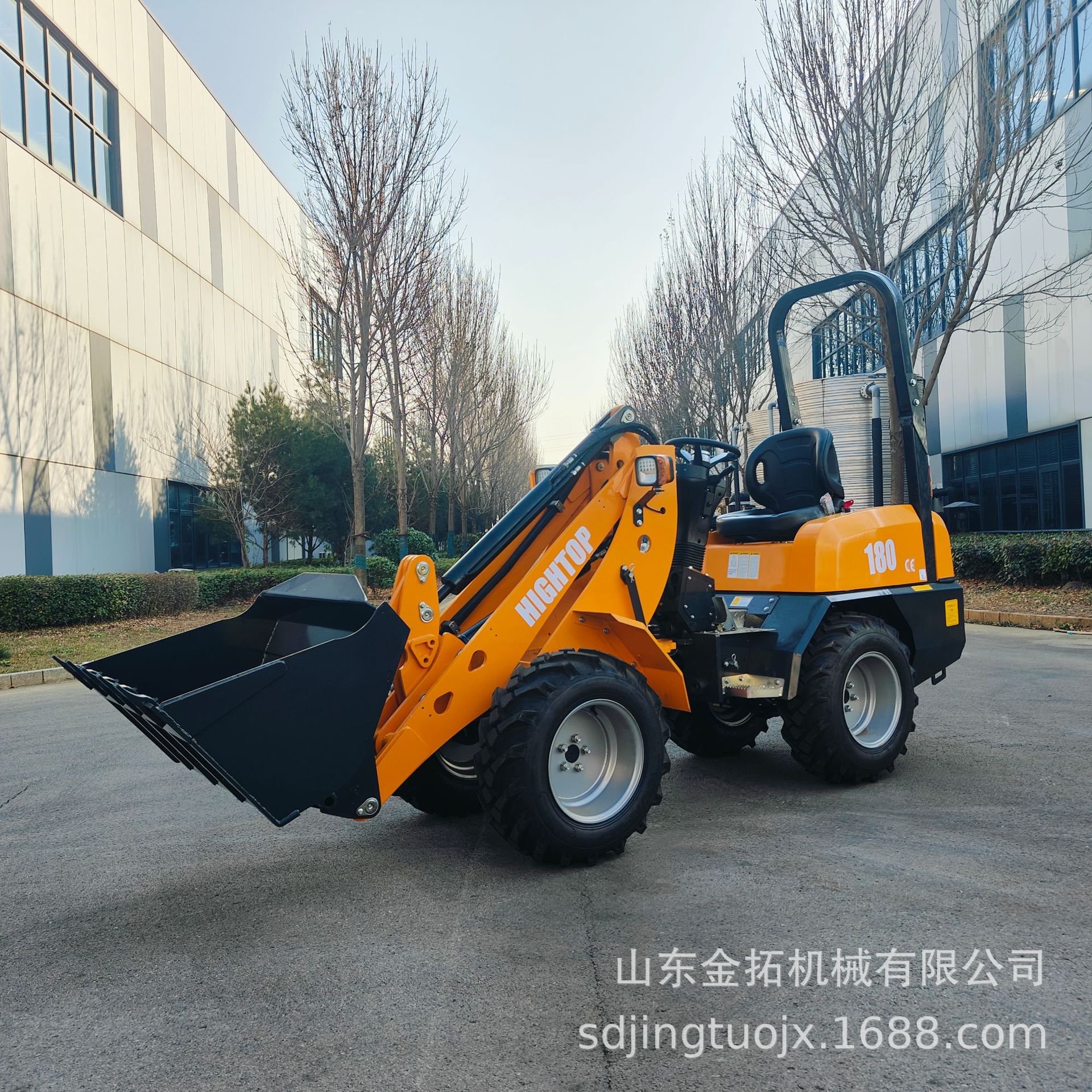 四驱电动小铲车农用工地清粪