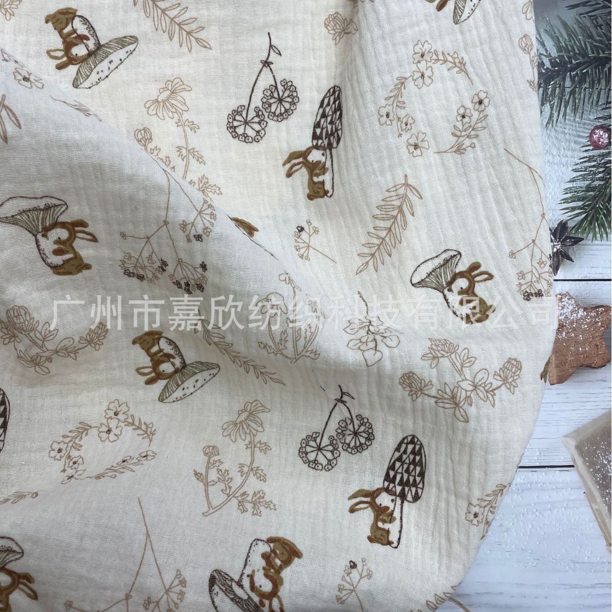 全棉双层纱布料muslin绉印花松鼠皱布母婴口水巾睡衣家居服面料