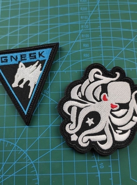 暗区突围刺绣魔术贴黑金国际臂章白狼连队士气章战术徽章背包贴