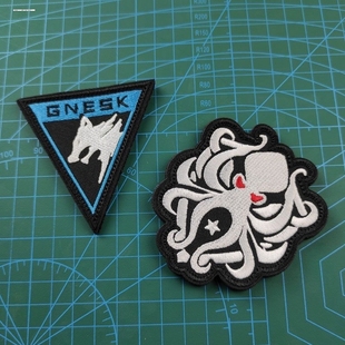 暗区突围刺绣魔术贴黑金国际臂章白狼连队士气章战术徽章背包贴