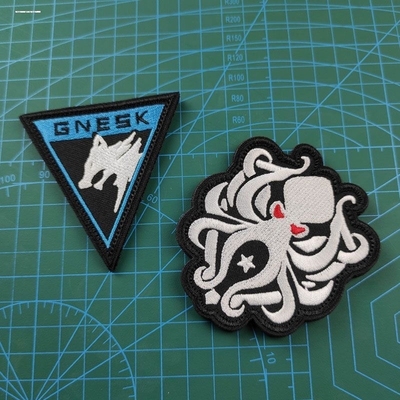 暗区突围刺绣魔术贴黑金国际臂章白狼连队士气章战术徽章背包贴