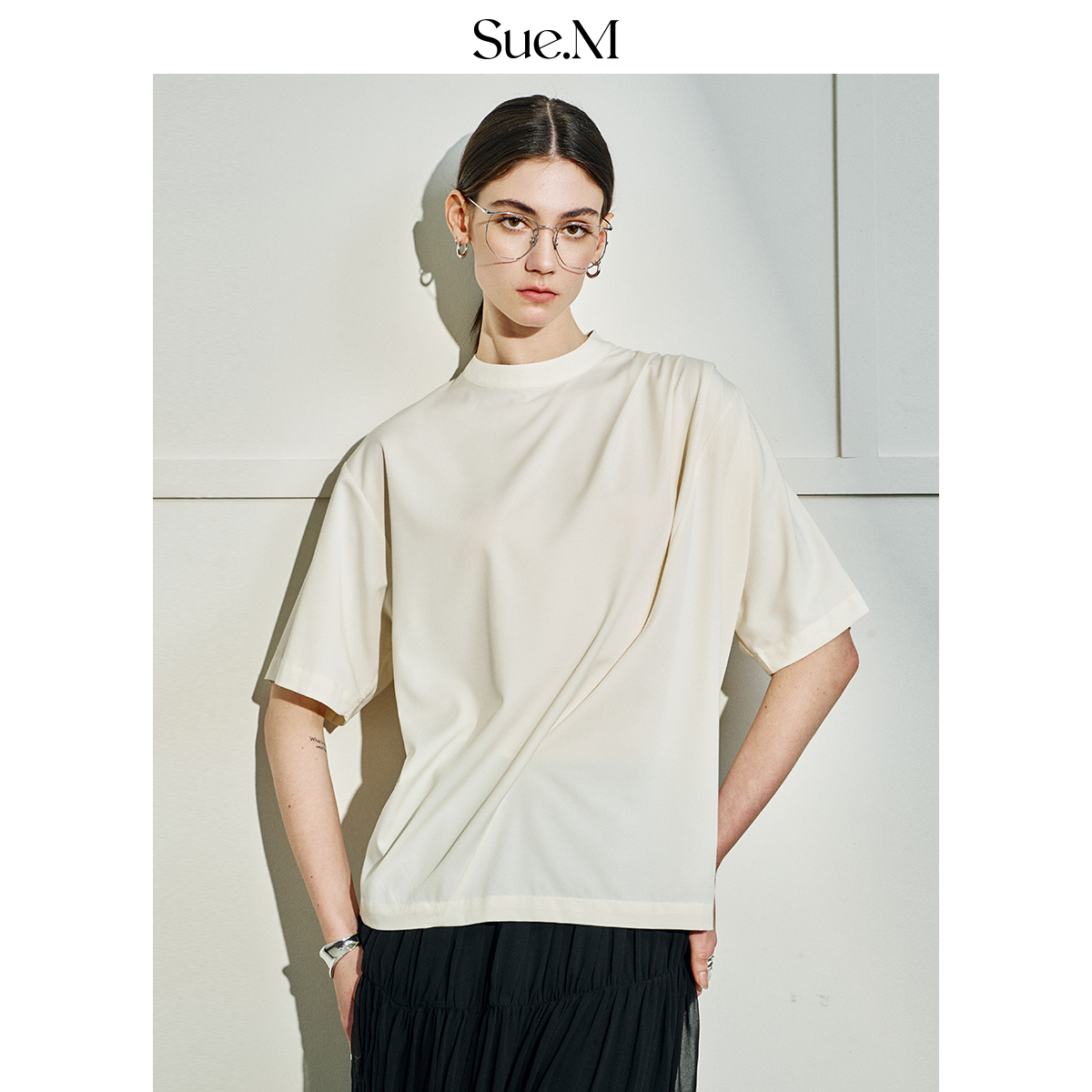 Sue.M 不对称褶皱圆领桑蚕丝衬衫 2025夏季新款一片式宽松T恤女士