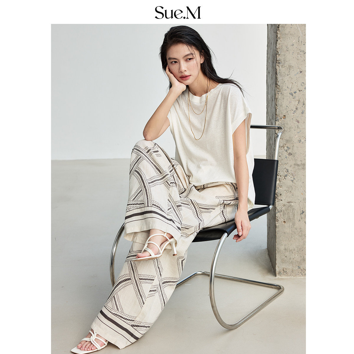 Sue.M 天丝亚麻凉感阔腿休闲裤女2025新款薄款印花宽松直筒长裤女