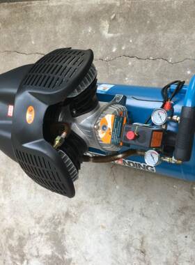 奥突斯VB-0.2/8v型双缸铜1气泵47EUS1.8KW单相40L空压机1600号1kg