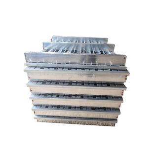 岛叉车铁青托盘卡无品牌/重型仓储货物金托盘直角铁板铁制叉车属