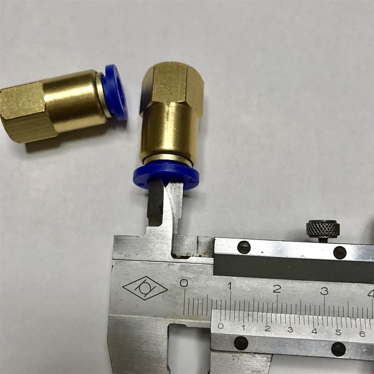 G1/8-8 一分插8mm 内螺纹一分牙 G1/8 另一边快接外径8mm的pu气管