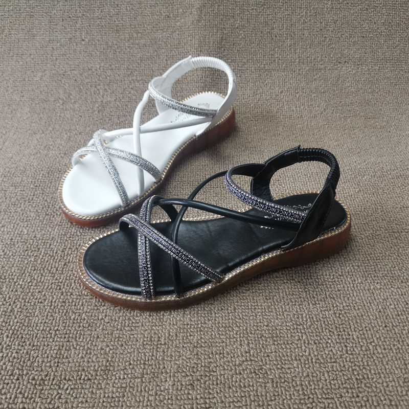 时尚休闲水钻平底舒适风凉鞋折扣