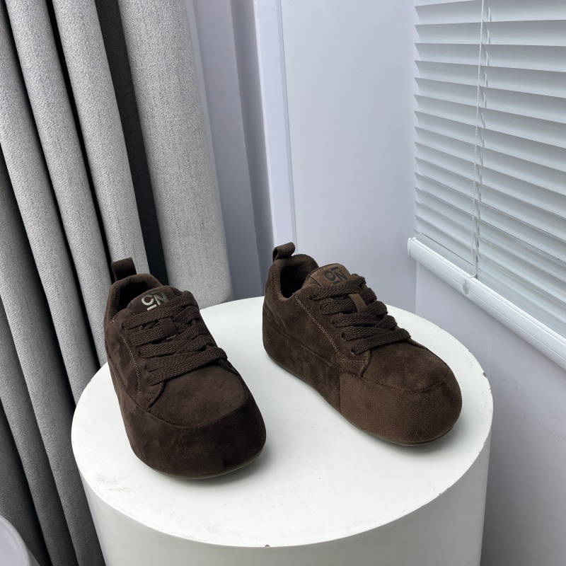 撤柜处理折扣真皮女鞋2025冬新款舒适百搭休闲德训鞋复古女棉鞋