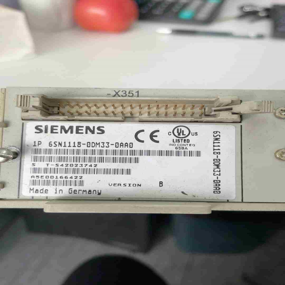 6SN1118-0DM33-0AA0  轴卡议价
