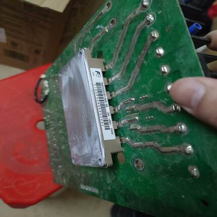 询价~富士7MBR35VB120A-50模块，拆机的，带着板子，成