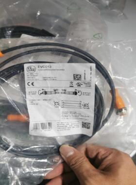 包邮【假一罚十】IFM EVC013 EVC012 EVC011 EVC017连接线现货~议