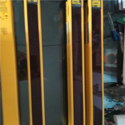 BANNER  EZ  SCREEN   SLSR14-60议价