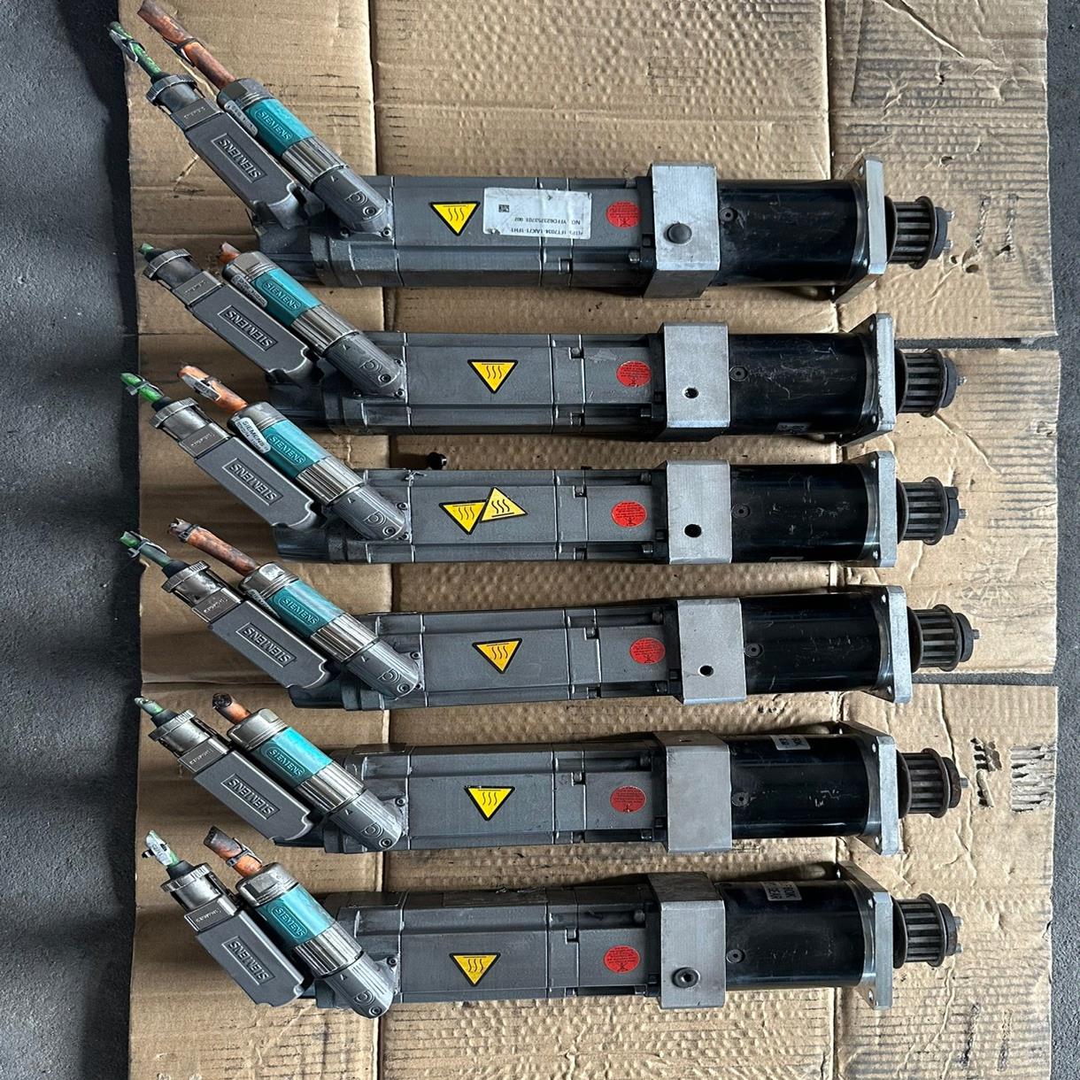 电机 1FT7034-1AK71-1FH1(崽崽配件）