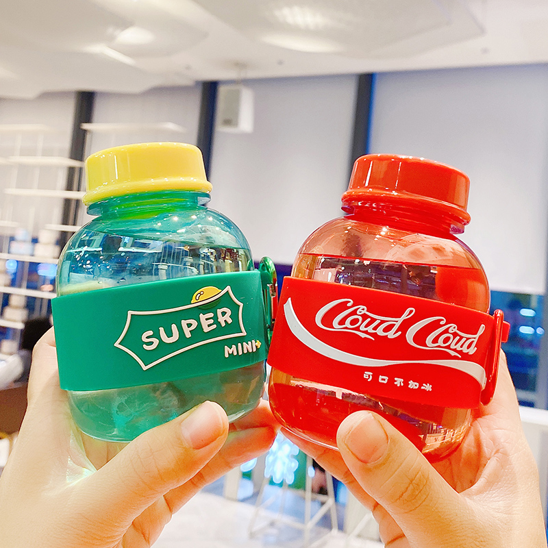 迷你儿童小号水杯男孩摇摇塑料杯男童饮料瓶便携水桶杯子可乐水壶